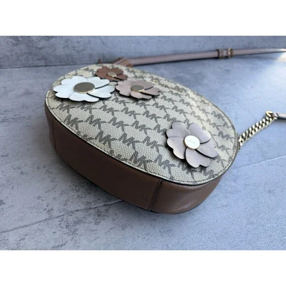 Michael Kors 3D FLORA APPLIQUE GINNY With Tassel MEDIUM MESSENGER Crossbody Bag - Picture 3 of 9